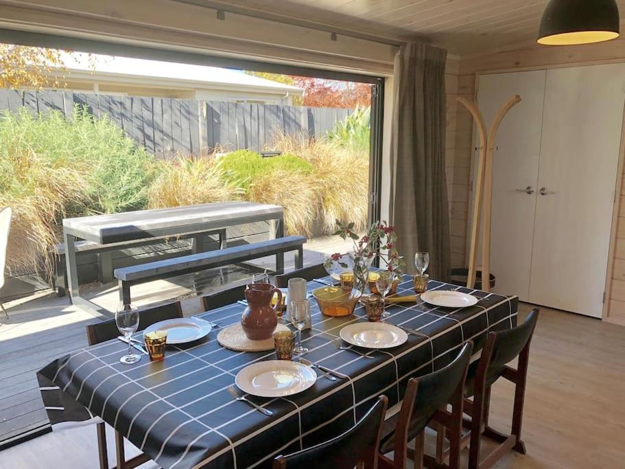 Modern Kowhai Cottage Wanaka Buitenkant foto